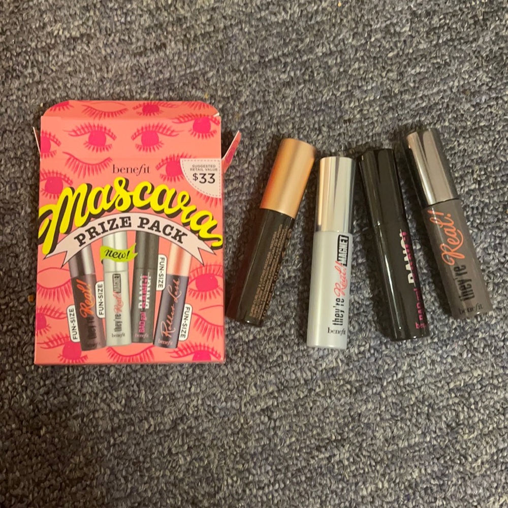Benefit mascara prize pack